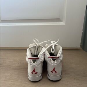 Men’s Jordan Shoes 8.5 (Women’s 10)